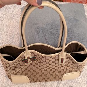SALE SALE🌺🌺🌺Authentic Gucci Tote🌺🌺🌺